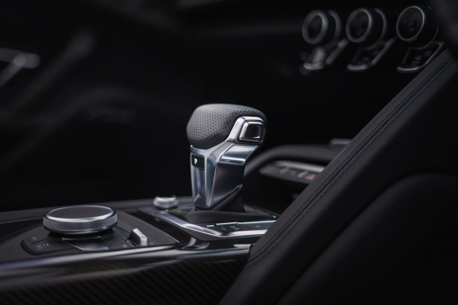 Детали интерьера Audi R8 V10 Performance 2019 года  (UK) (фото 128 из 136)